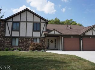 16 Brandywine Ct, Bloomington, IL 61704