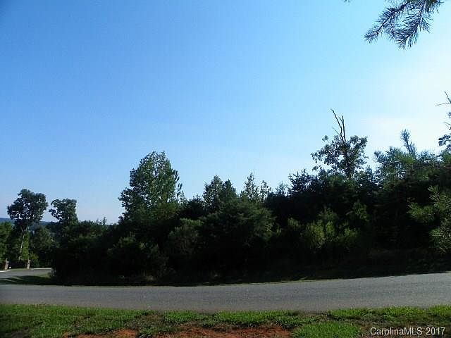 1st image of 304 Badin View Dr