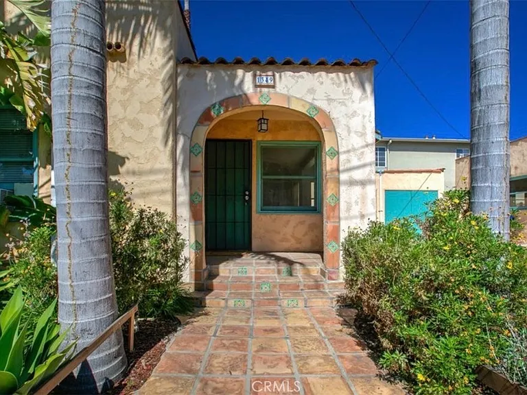 1349 N Citrus Ave — Photo 5