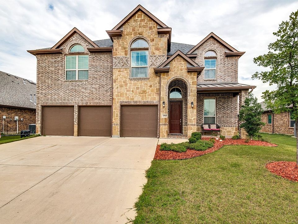 1st image of 2960 Geneva Dr