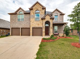 2960 Geneva Dr, Grand Prairie, TX 75054