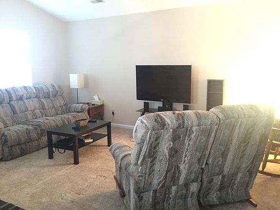 3rd image of 117 Clover Valley Dr