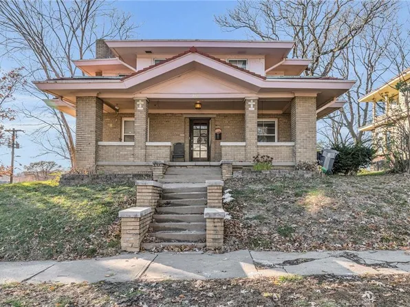 202 N Water St, Liberty, MO 64068