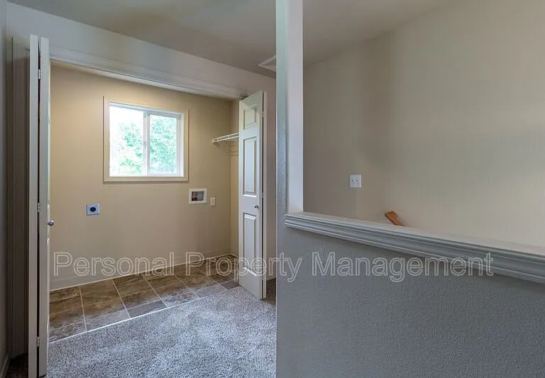 7905 NE 64th St — Photo 8