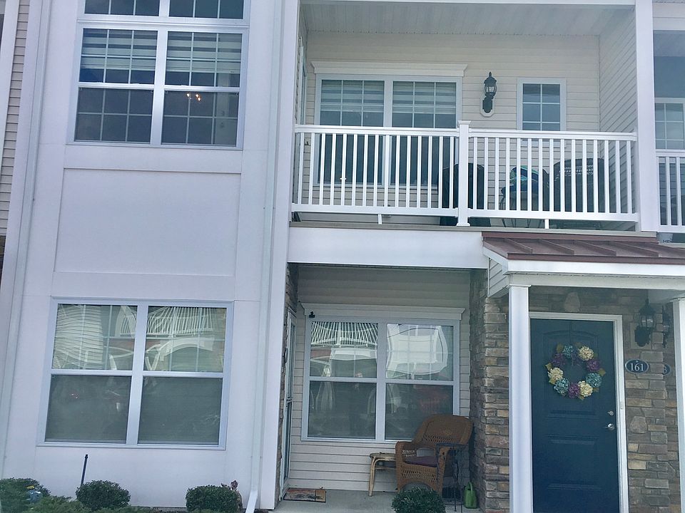 1st image of 161 Rosebud Ct