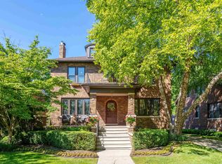 1427 Yorkshire Rd, Grosse Pointe Park, MI 48230