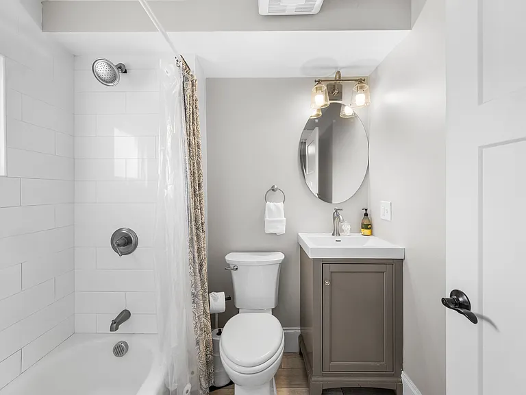114 Moreland St #1 — Photo 12