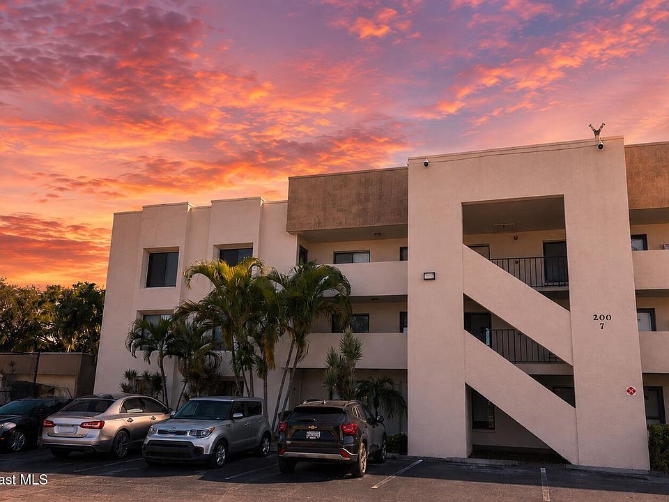 1st image of 200 International Dr APT 713