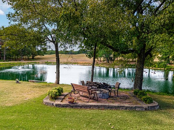 4th image of 33141 Mockingbird Ln
