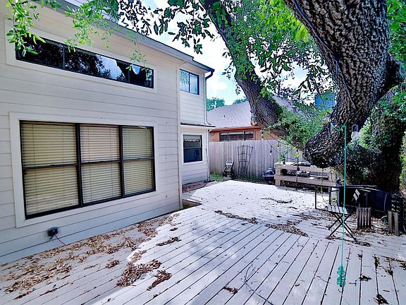 5th image of 10318 Piping Rock Ln