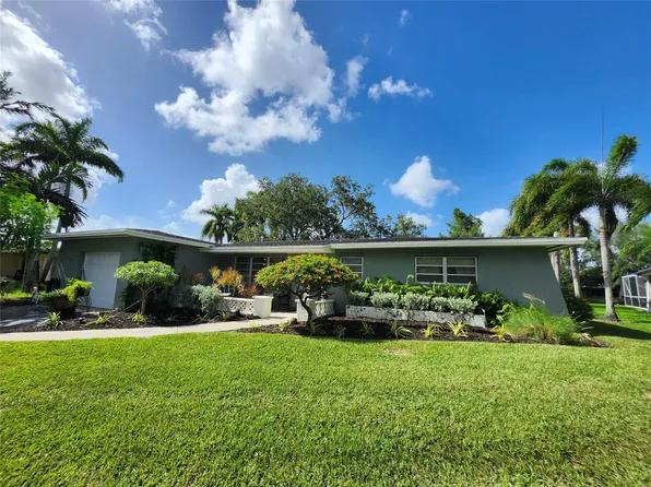 10321 NW 18th Place, Pembroke Pines, FL 33026