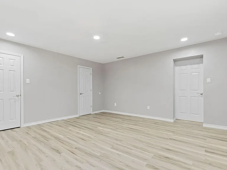 1401 Garrett St — Photo 14