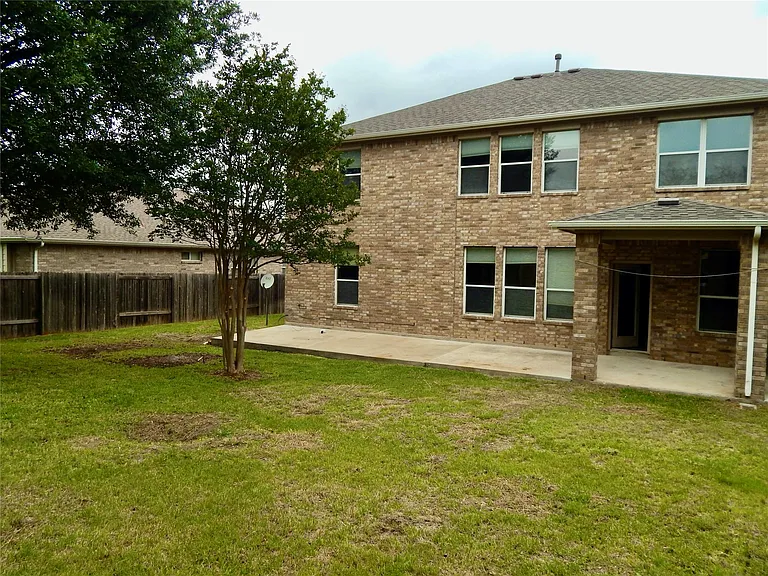 1110 Willowbrook Dr — Photo 23