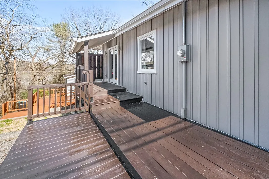 337 Grandview Dr photo 1