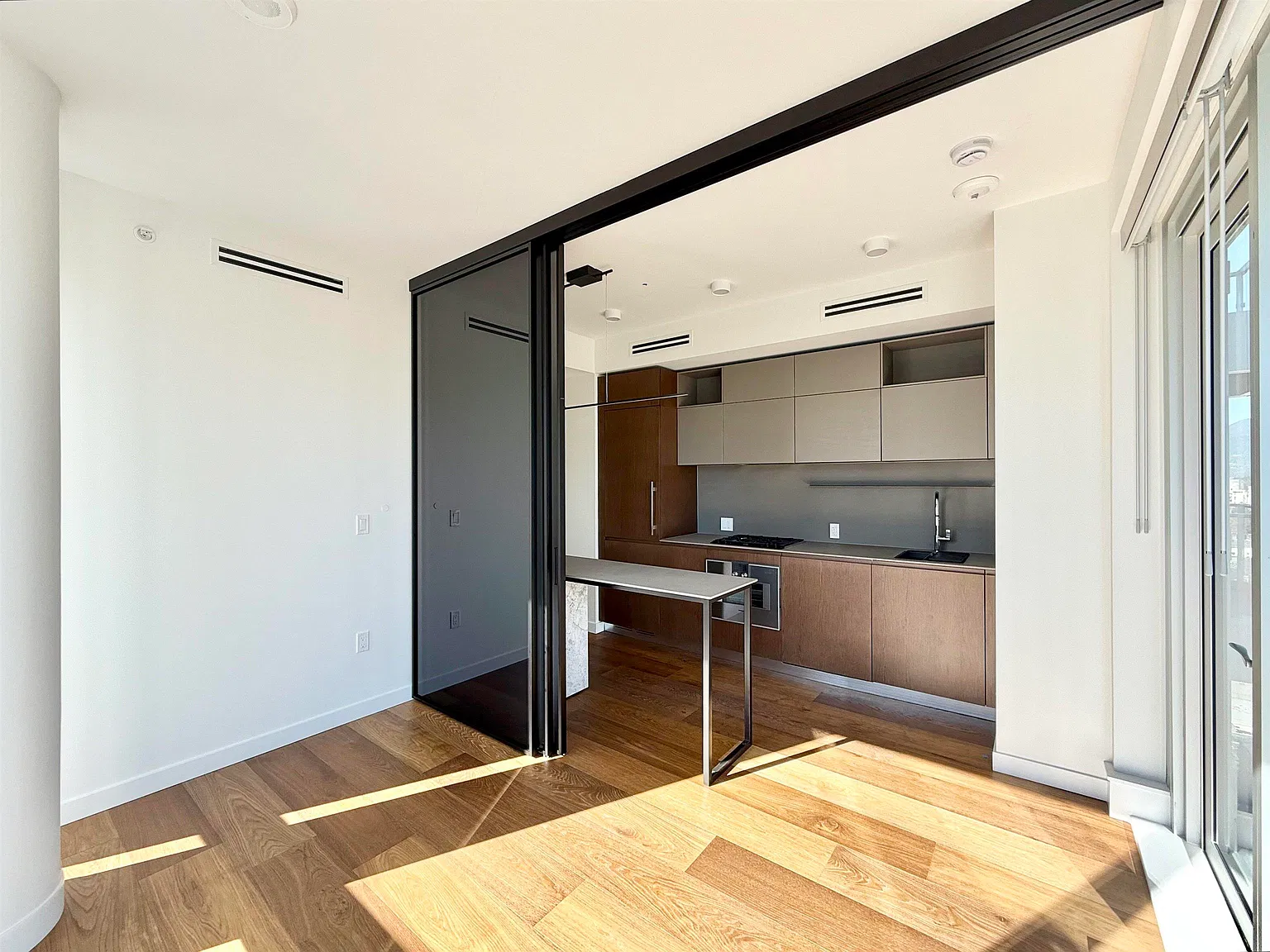 1 bed, 490 sqft, $2,750 — Photo 3