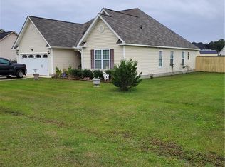 927 Raspberry Rd, Stedman, NC 28391