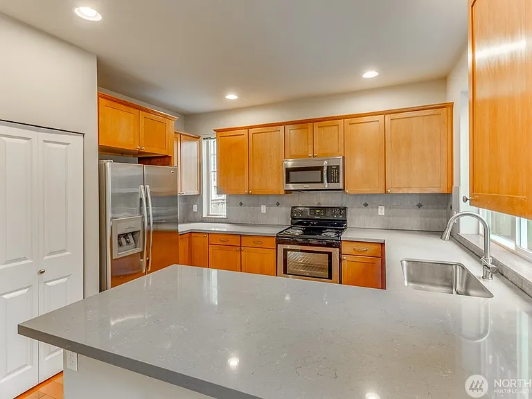 7510 Broadway #3 — Photo 11