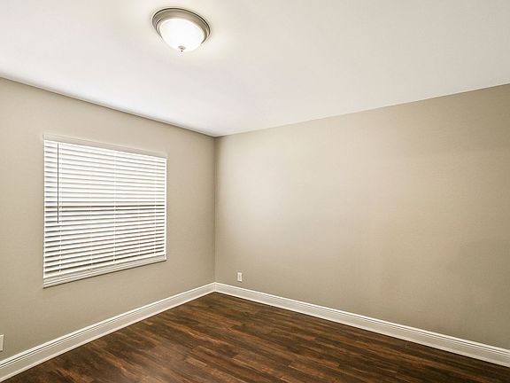 3rd image of 5443 Chicory Ln