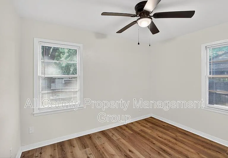 4709 Mayfair St — Photo 10