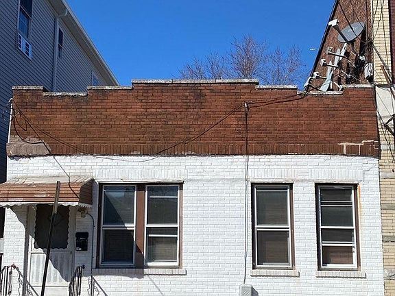 2nd image of 39 Heckel St