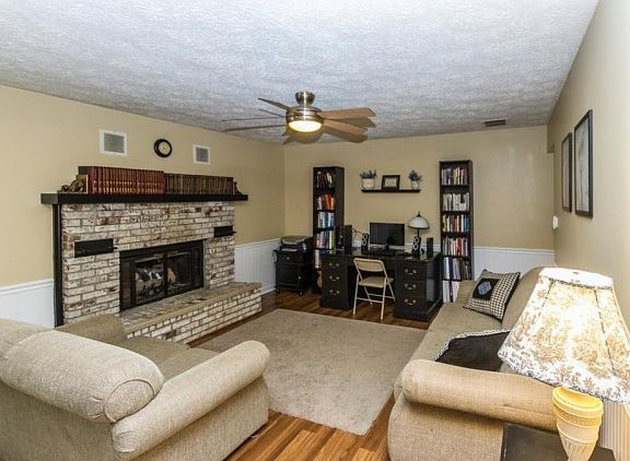 5th image of 7188 Sandalwood Dr