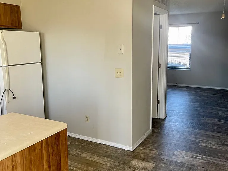 618 Trojan Dr — Photo 7