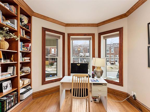 4th image of 4018 Shenandoah Ave