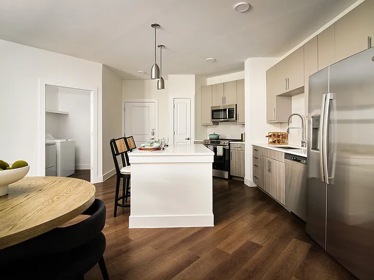 Diamond Flats — Photo 11