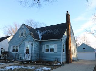 132 Hawthorne Ave, Waterloo, IA 50702