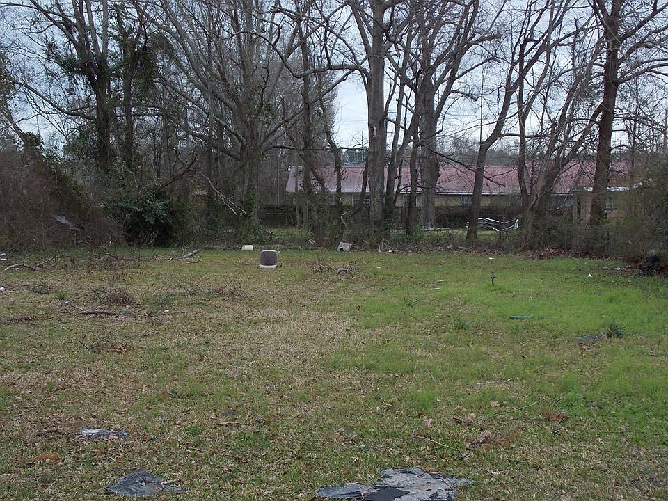2nd image of 1509 N Joe Wheeler Ave