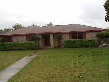 1st image of 1405 Greenlawn Blvd