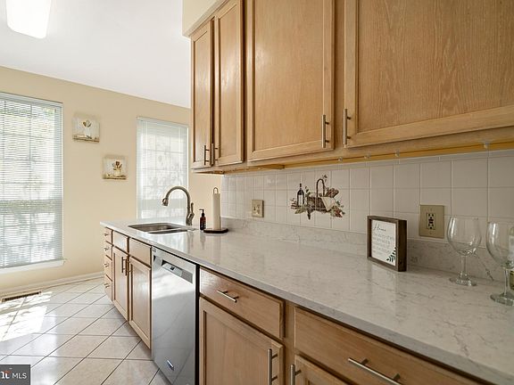 5th image of 5140 Beauregard St
