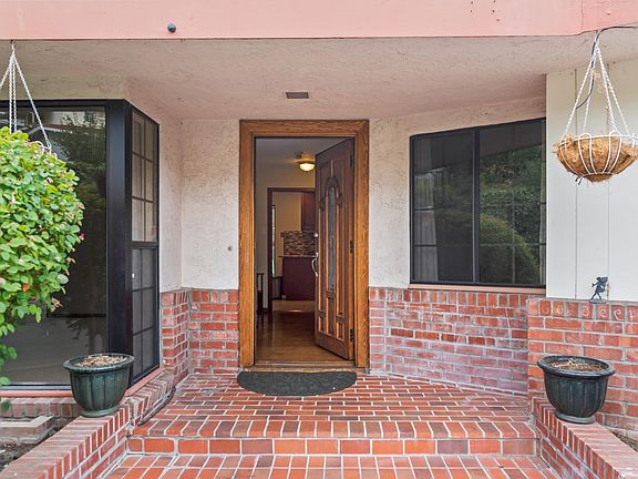 4th image of 3436 Suncrest Ave