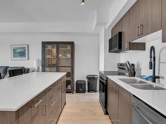 3rd image of 5 Chef Ln #512