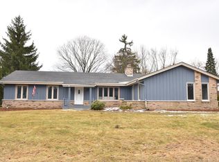 2933 W Woodland Ct, Mequon, WI 53092