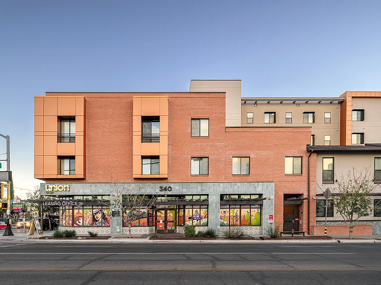 Union on 6th — Photo 25