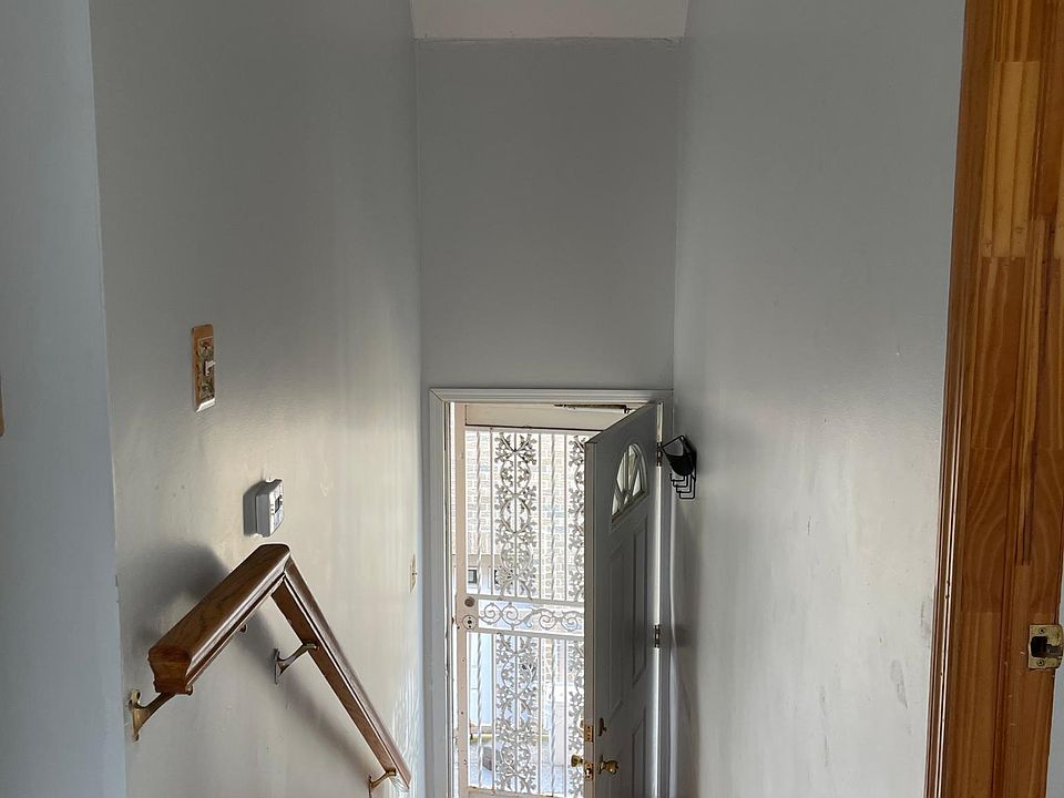 Private Entrance