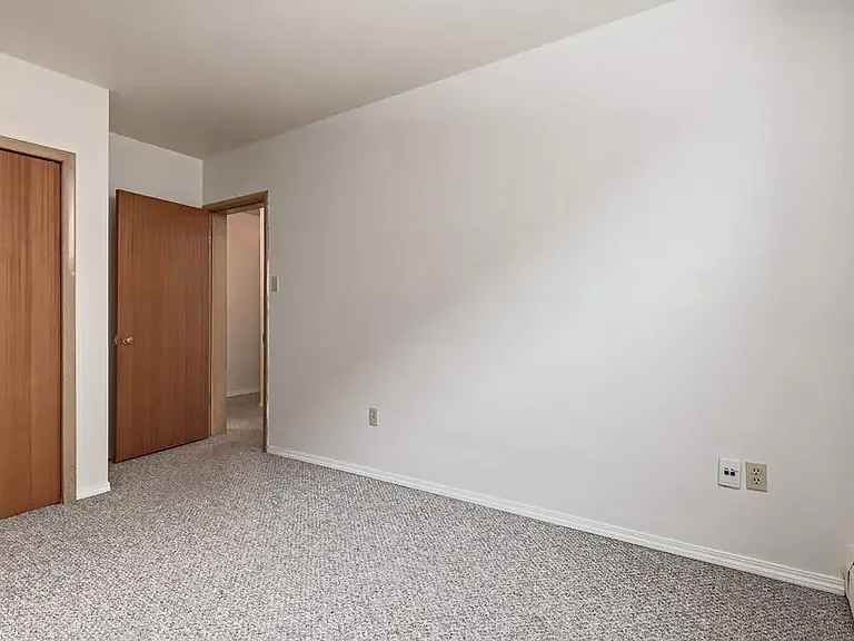 535 Belfast St SE — Photo 17