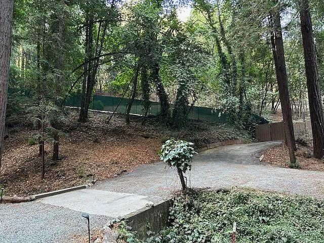 Vellutini Rd — Photo 9
