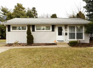 915 34th St NW, Canton, OH