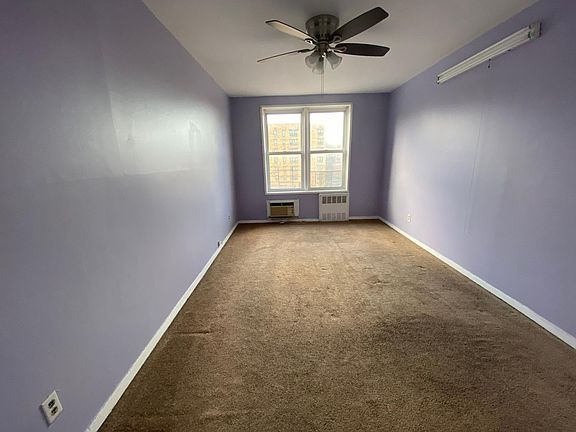 4th image of 59-21 Calloway St #4R