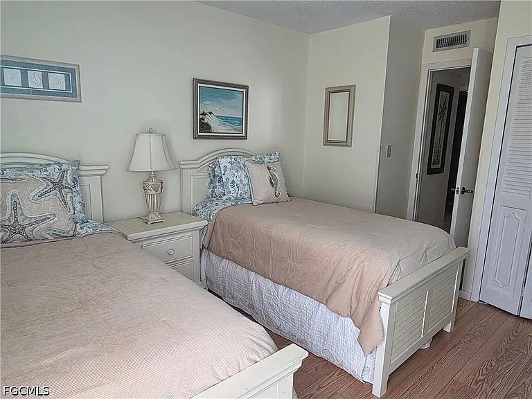 7105 Quail Run Ct W #1 — Photo 9