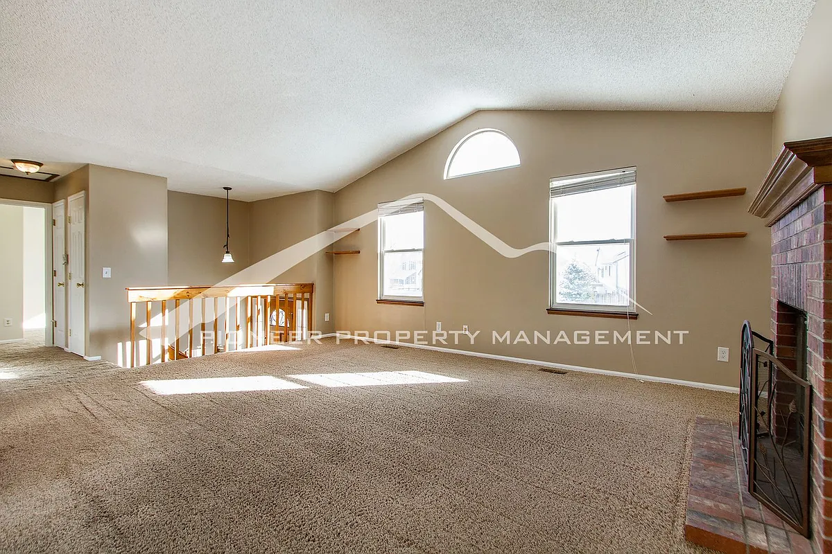 Building Photo - 6229 Zinnia St