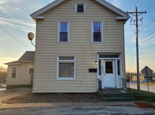 Baby 40, Rock Island, IL 61201
