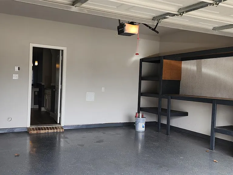 702 Amber Dr — Photo 22