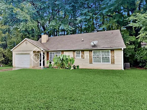 205 Kings Ct, Peachtree City, GA 30269