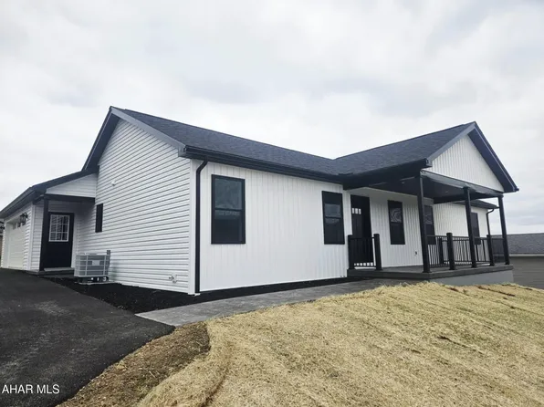 331 Vista View Ln, East Freedom, PA 16637