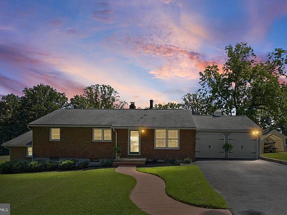 2nd image of 11743 Hamilton Pl