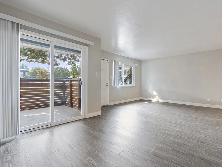 Reserve at Walnut Creek — Photo 29