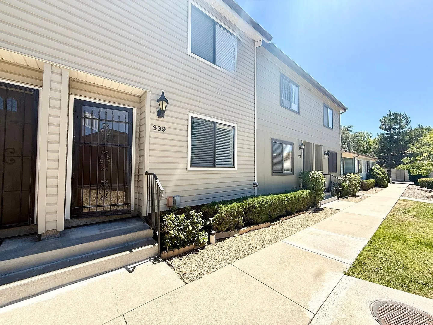 2-bedroom, 2.5-bathroom condo close to downtown! — Photo 2